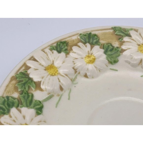 Vintage Metlox Poppytrail Sculptured Daisy - Coffee Cup and Saucer - Picture 3 of 8